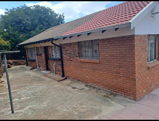 3 BEDROOM HOUSE FOR SALE IN SOSHANGUVE A